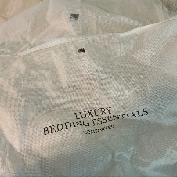 Restoration Hardware - Picture 4 of 8